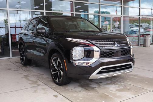 Black 2022 Mitsubishi Outlander SE