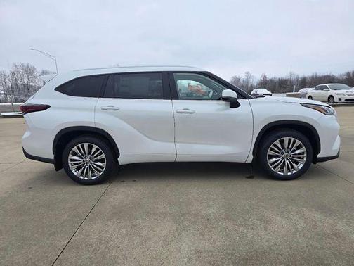 2026 Toyota Highlander Platinum