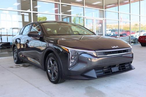 Interstellar Gray 2025 Kia K4 LXS