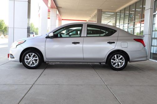 Brilliant Silver Metallic 2019 Nissan Versa 1.6 S+