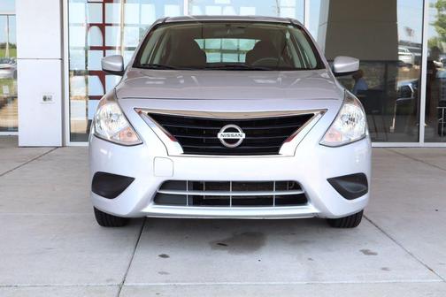 Brilliant Silver Metallic 2019 Nissan Versa 1.6 S+