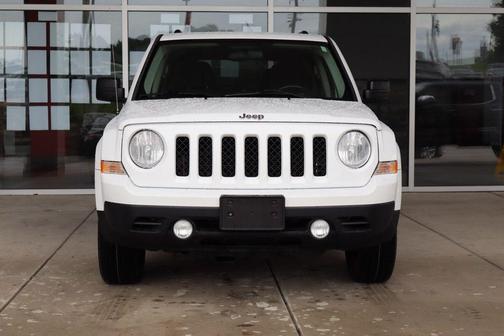 Bright White Clearcoat 2011 Jeep Patriot Sport