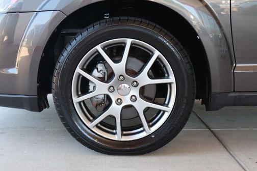 Granite Pearlcoat 2017 Dodge Journey GT