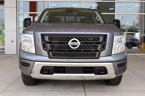 2022 Nissan Titan SV