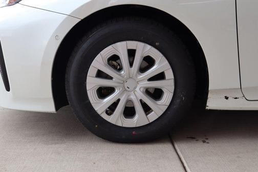 2019 Toyota Prius LE