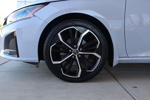 2024 Nissan Altima SR Intelligent AWD