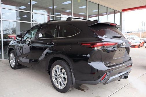 2026 Toyota Highlander Hybrid Limited