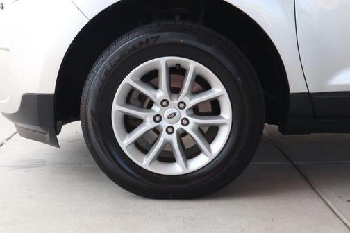 Ingot Silver Metallic 2013 Ford Edge SE