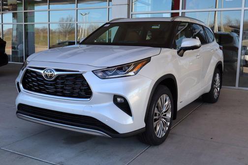 2026 Toyota Highlander Hybrid Platinum