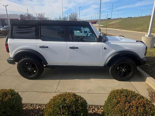 2024 Ford Bronco Black Diamond
