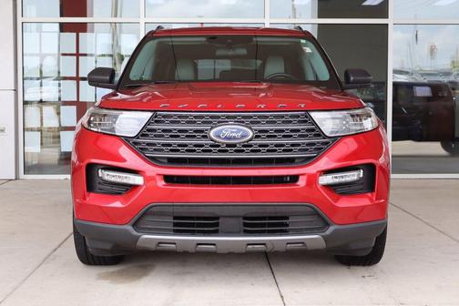 Rapid Red Metallic Tinted Clearcoat 2021 Ford Explorer XLT