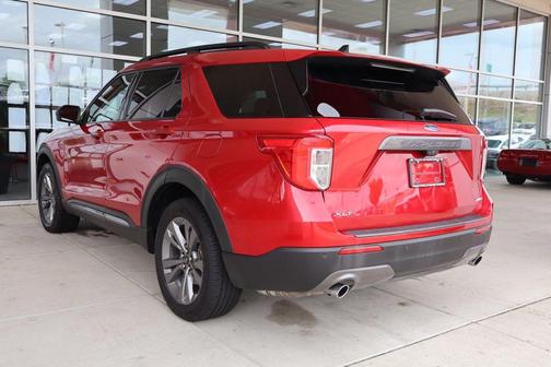 Rapid Red Metallic Tinted Clearcoat 2021 Ford Explorer XLT