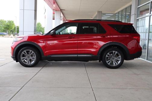 Rapid Red Metallic Tinted Clearcoat 2021 Ford Explorer XLT