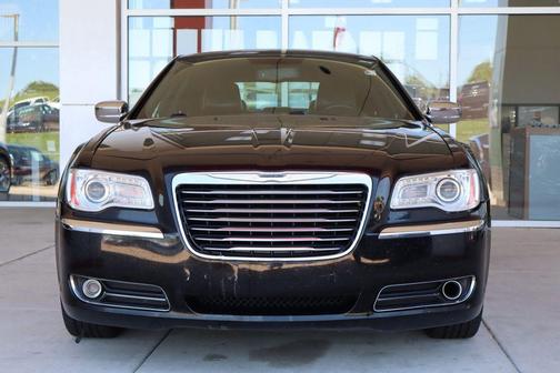 Black Clearcoat 2011 Chrysler 300 Limited