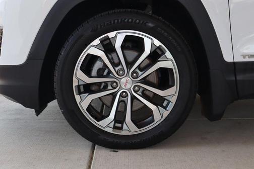 Summit White 2020 GMC Terrain SLT