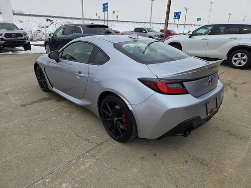 2025 Toyota GR86 Premium