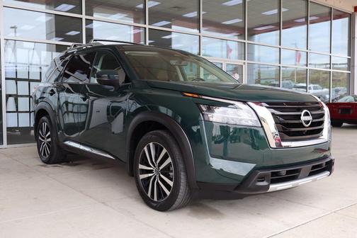 Obsidian Green Pearl 2023 Nissan Pathfinder Platinum 4WD