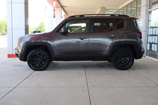 Granite Crystal Metallic Clearcoat 2018 Jeep Renegade Upland
