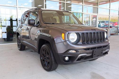 Granite Crystal Metallic Clearcoat 2018 Jeep Renegade Upland