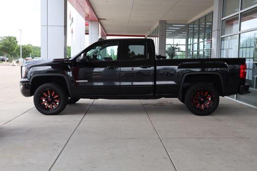 Onyx Black 2017 GMC Sierra 1500 SLE