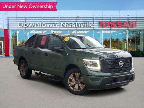 2024 Nissan Titan SV