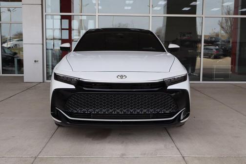 2024 Toyota Crown Platinum