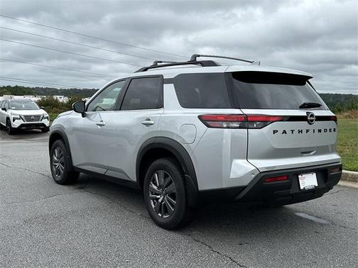 2025 Nissan Pathfinder SV FWD