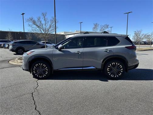 2024 Nissan Rogue Platinum