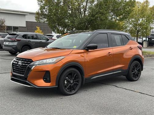 2023 Nissan Kicks SR