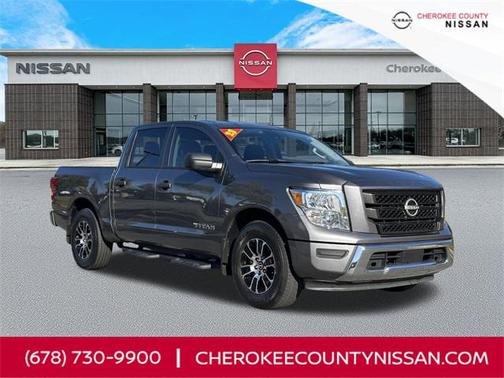 2023 Nissan Titan SV