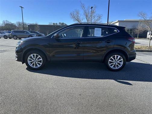 2022 Nissan Rogue Sport SV