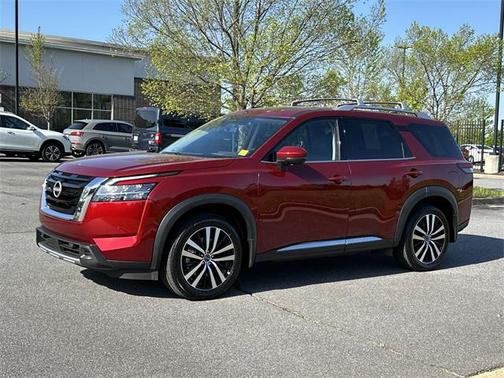 2024 Nissan Pathfinder Platinum FWD