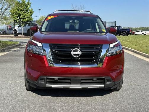 2024 Nissan Pathfinder Platinum FWD
