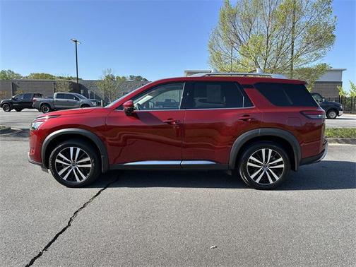 2024 Nissan Pathfinder Platinum FWD