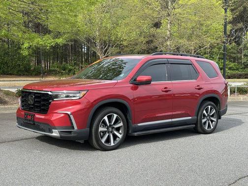 Radiant Red Metallic II 2023 Honda Pilot Touring 8-Passenger