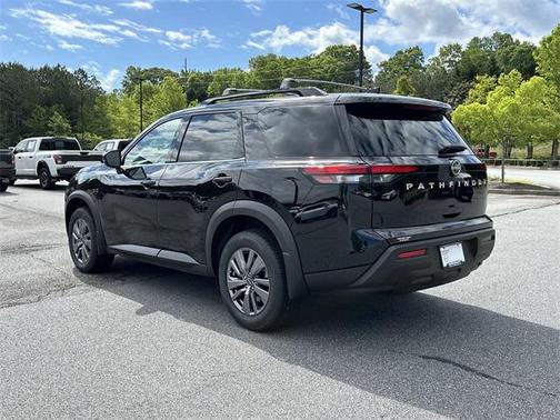 2025 Nissan Pathfinder SV FWD