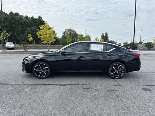 2025 Nissan Altima SR FWD