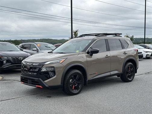 2025 Nissan Rogue Rock Creek