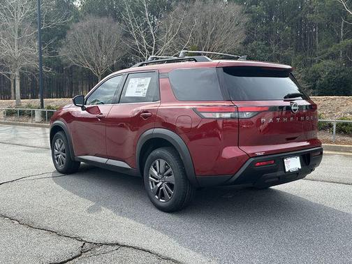 2026 Nissan Pathfinder SV