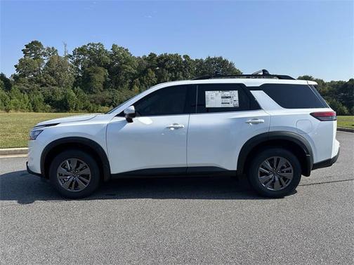 2025 Nissan Pathfinder SV 4WD