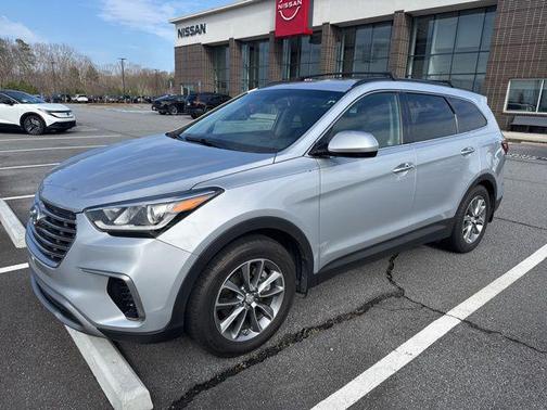2017 Hyundai SANTA FE SE