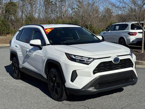2023 Toyota RAV4 Hybrid XLE