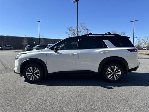 2024 Nissan Pathfinder SL 4WD