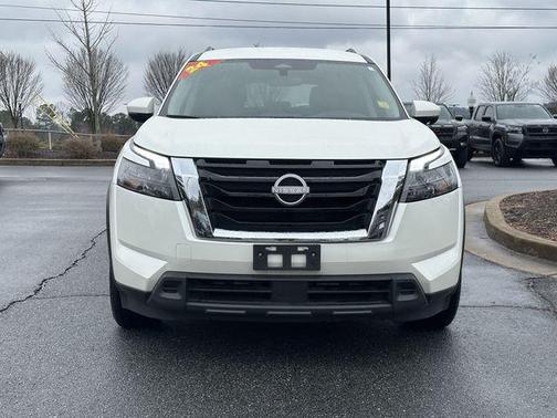 2024 Nissan Pathfinder SV FWD