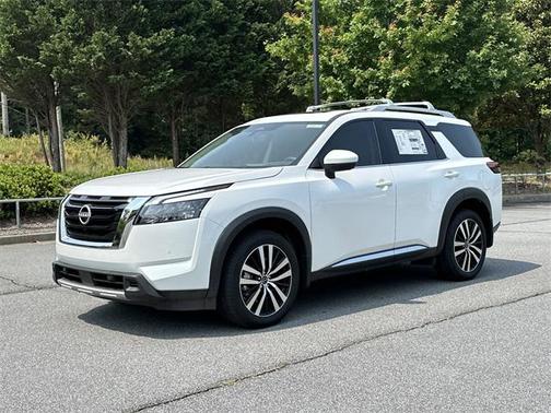 2025 Nissan Pathfinder Platinum 4WD
