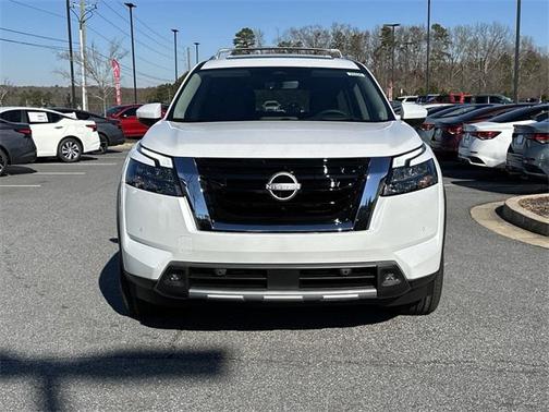 2025 Nissan Pathfinder Platinum 4WD