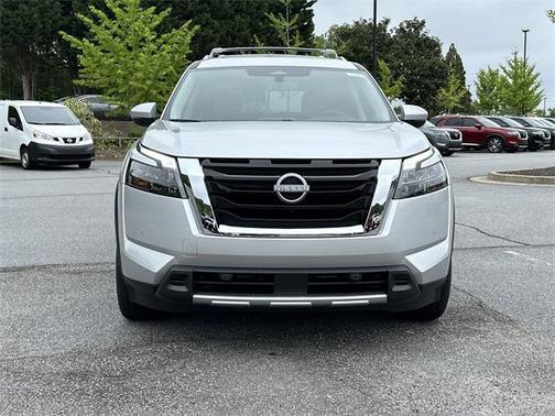 2025 Nissan Pathfinder SL 4WD
