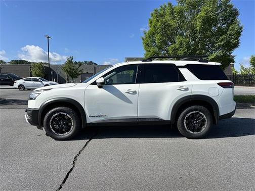 2025 Nissan Pathfinder Rock Creek 4WD