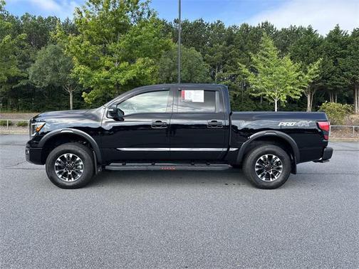 2024 Nissan Titan PRO-4X