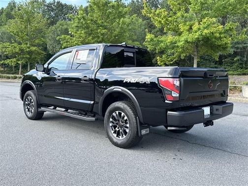 2024 Nissan Titan PRO-4X